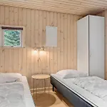 Beautiful In Vaeggerlose With Sauna 度假居