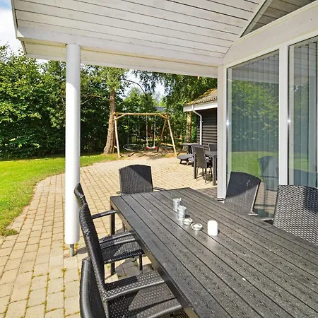 Beautiful In Vaeggerlose With Sauna Casa de Férias Bøtø By