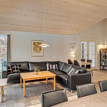 Beautiful In Vaeggerlose With Sauna * Bøtø By