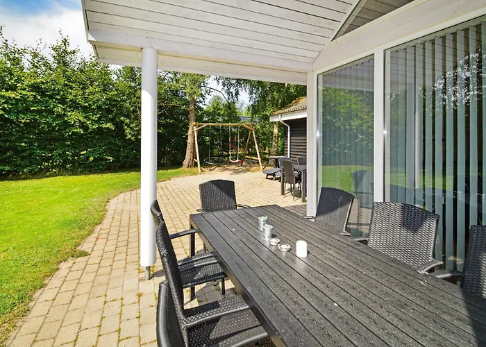 Beautiful In Vaeggerlose With Sauna Hébergement de vacances Bøtø By