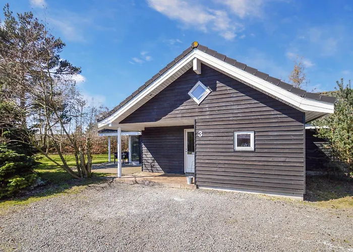 Beautiful In Vaeggerlose With Sauna Hébergement de vacances Bøtø By